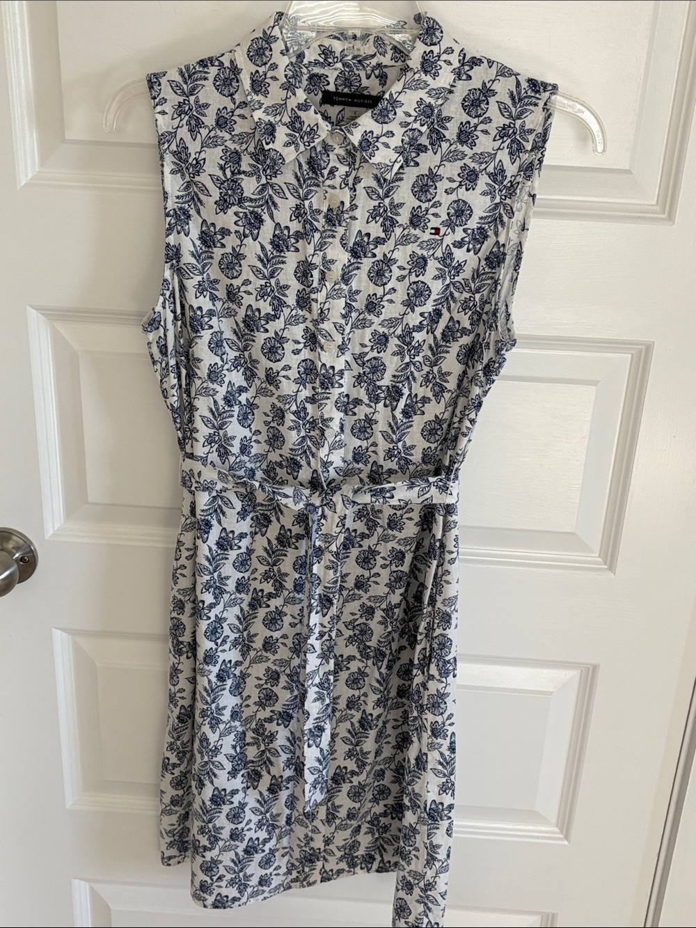 Tommy Hilfiger Sleeveless Shirt Dress in Blue and White Floral
